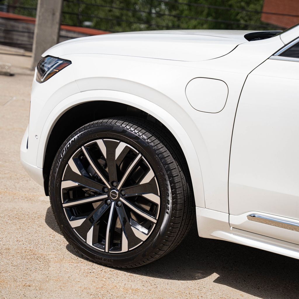 New 2026 Volvo XC90 plug-in hybrid T8 Ultra 6-Seater SUV