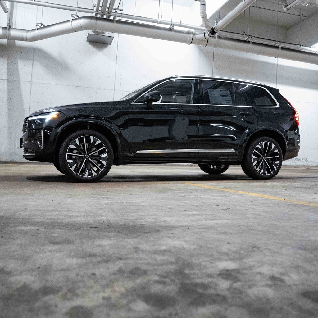 2025 Volvo XC90 photo 3