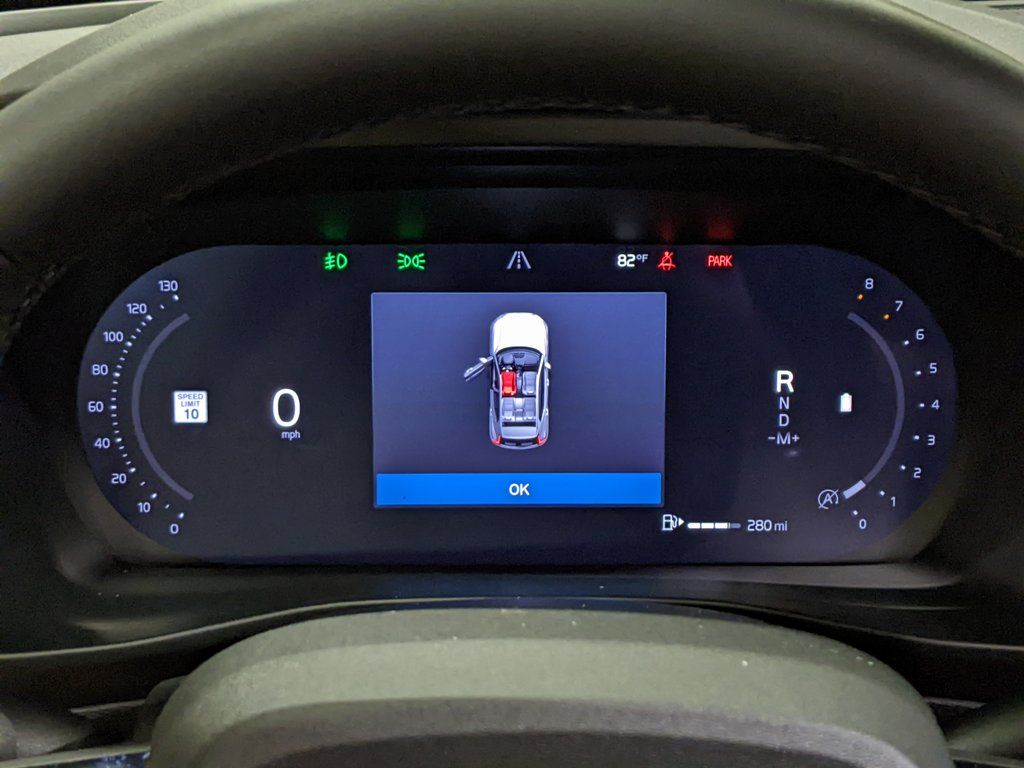 2026 Volvo XC40 Plus - Photo 15