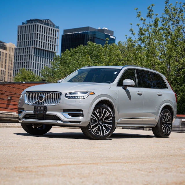 2025 Volvo XC90 Plug-In Hybrid T8 Plus SUV
