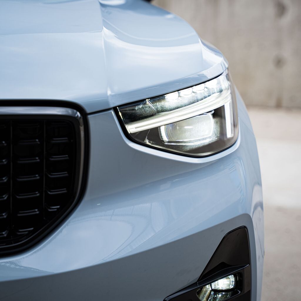New 2026 Volvo XC40 B5 Plus SUV