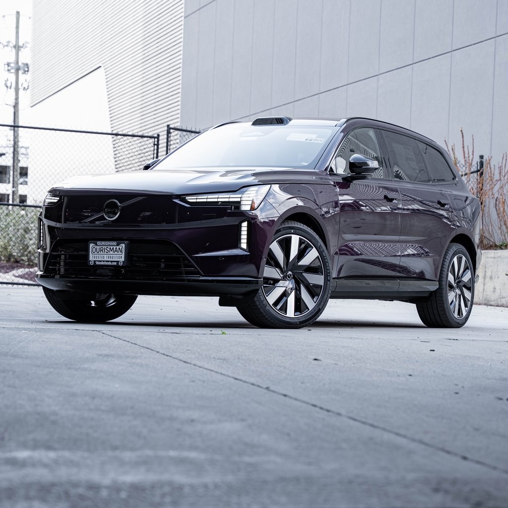 2025 Volvo EX90 Ultra's photo