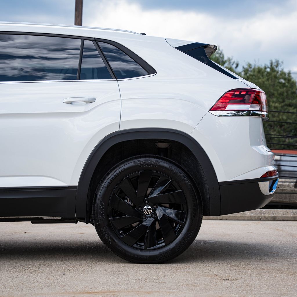 Used 2026 Volkswagen Atlas Cross Sport 2.0T SE w/Technology SUV