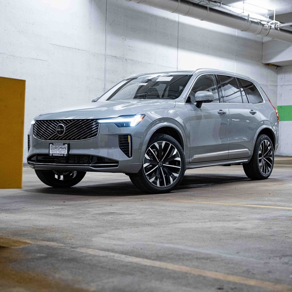2026 Volvo XC90 Plus's photo