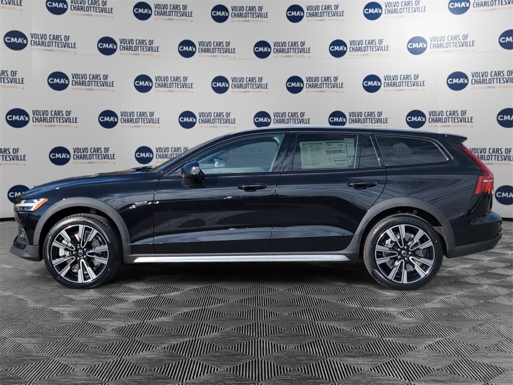 New 2026 Volvo V60 Cross Country B5 Ultra Wagon