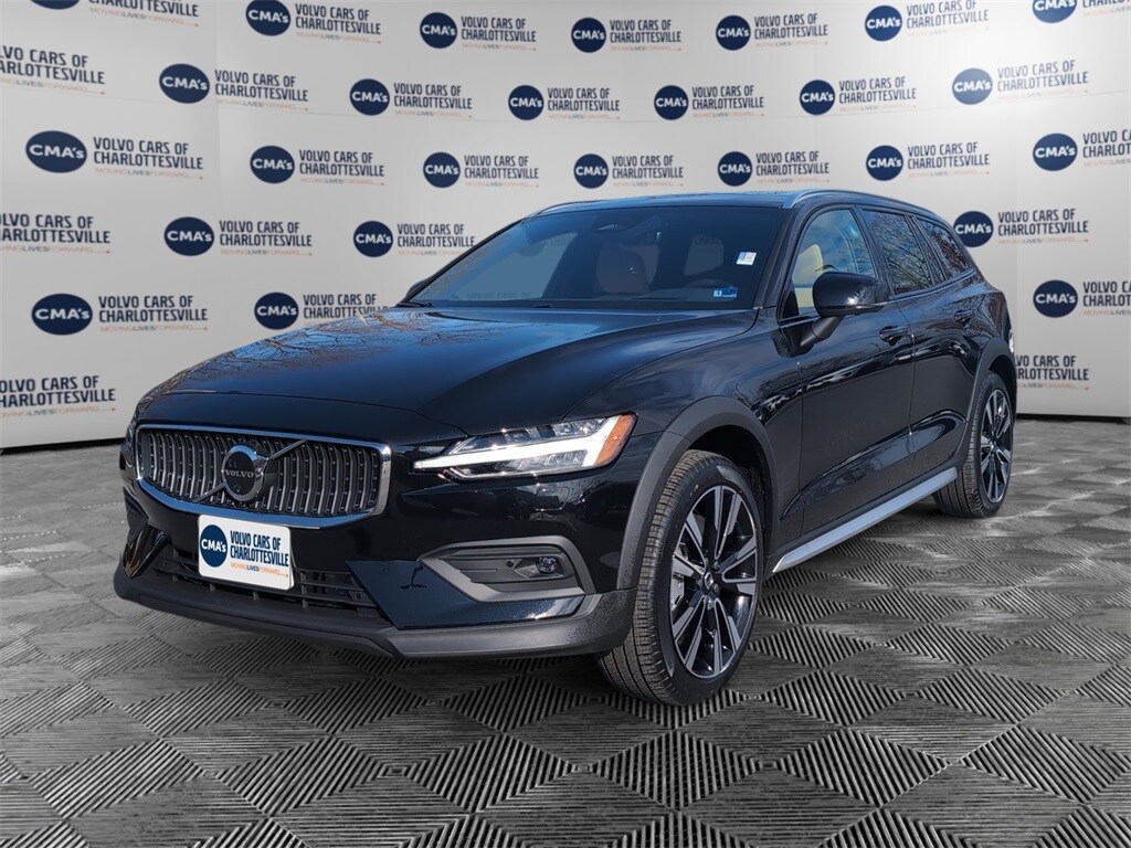 New 2026 Volvo V60 Cross Country B5 Ultra Wagon