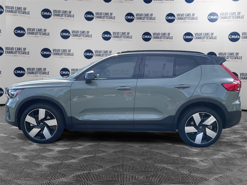 2023 Volvo XC40 Recharge Ultimate photo 2