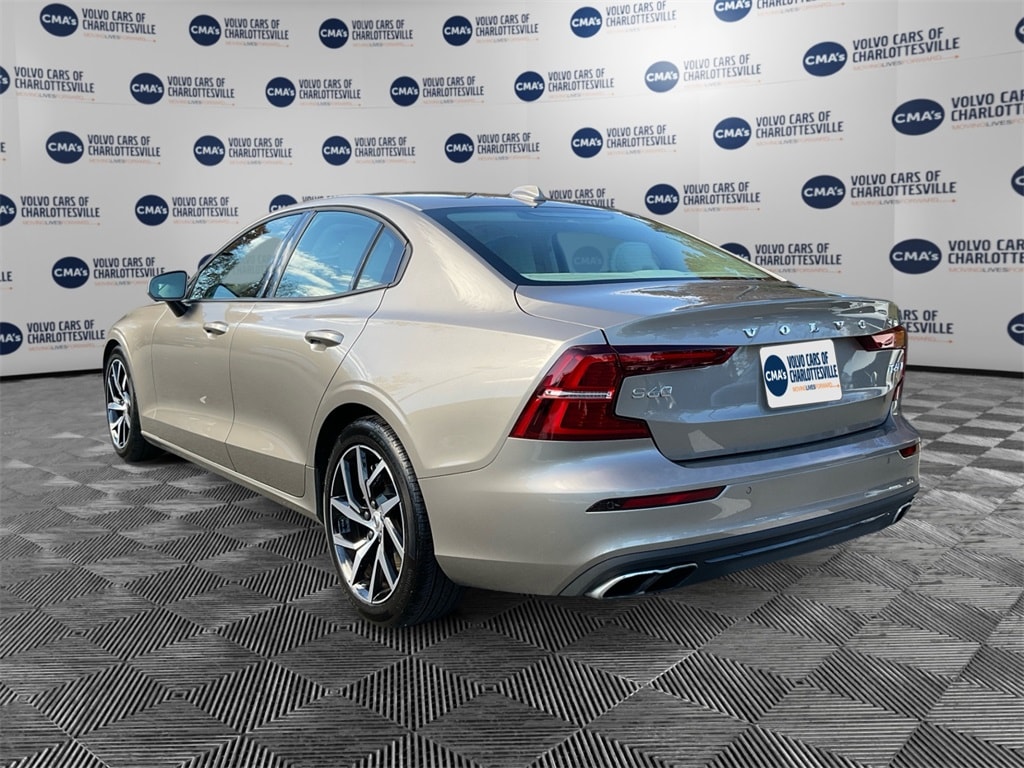 Used 2019 Volvo S60 T6 Momentum Sedan
