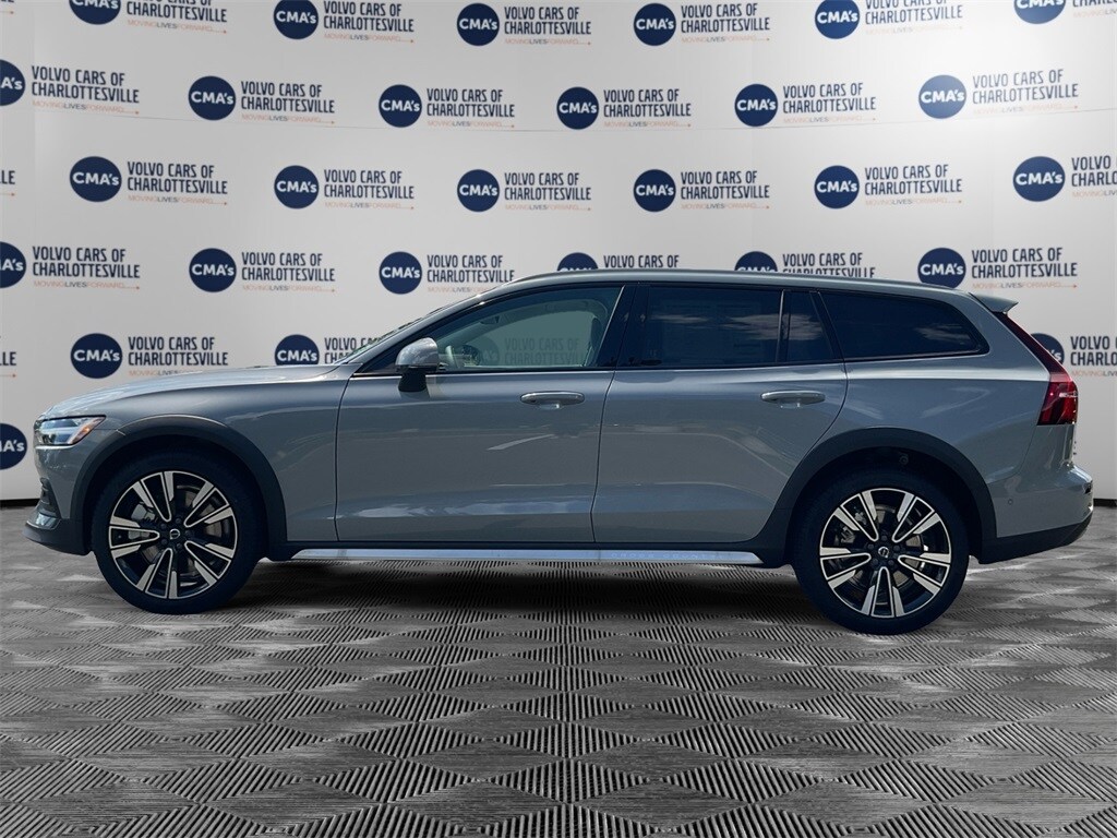 Used 2026 Volvo V60 Cross Country B5 Ultra Wagon