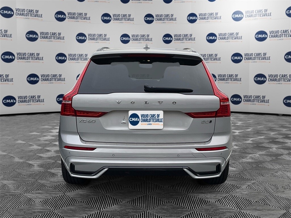 2023 Volvo XC60 B5 Plus photo 4