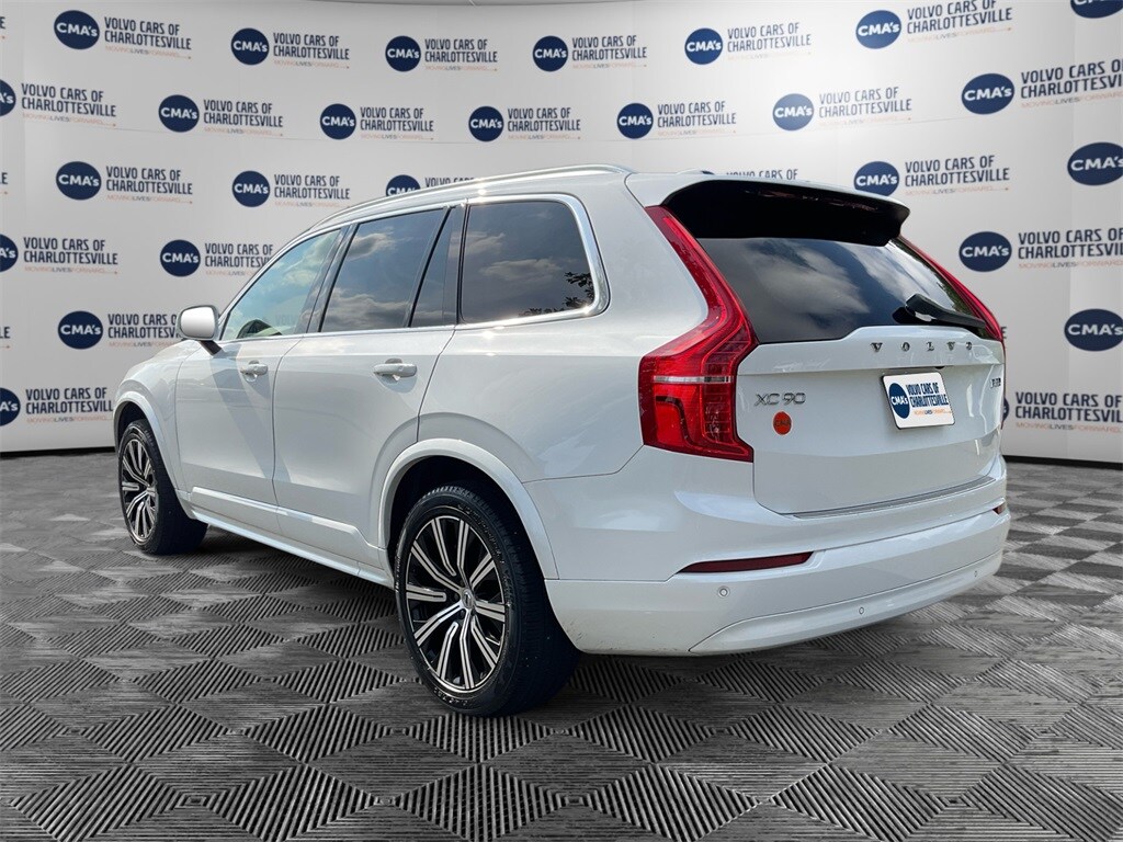 2023 Volvo XC90 B5 Core photo 3