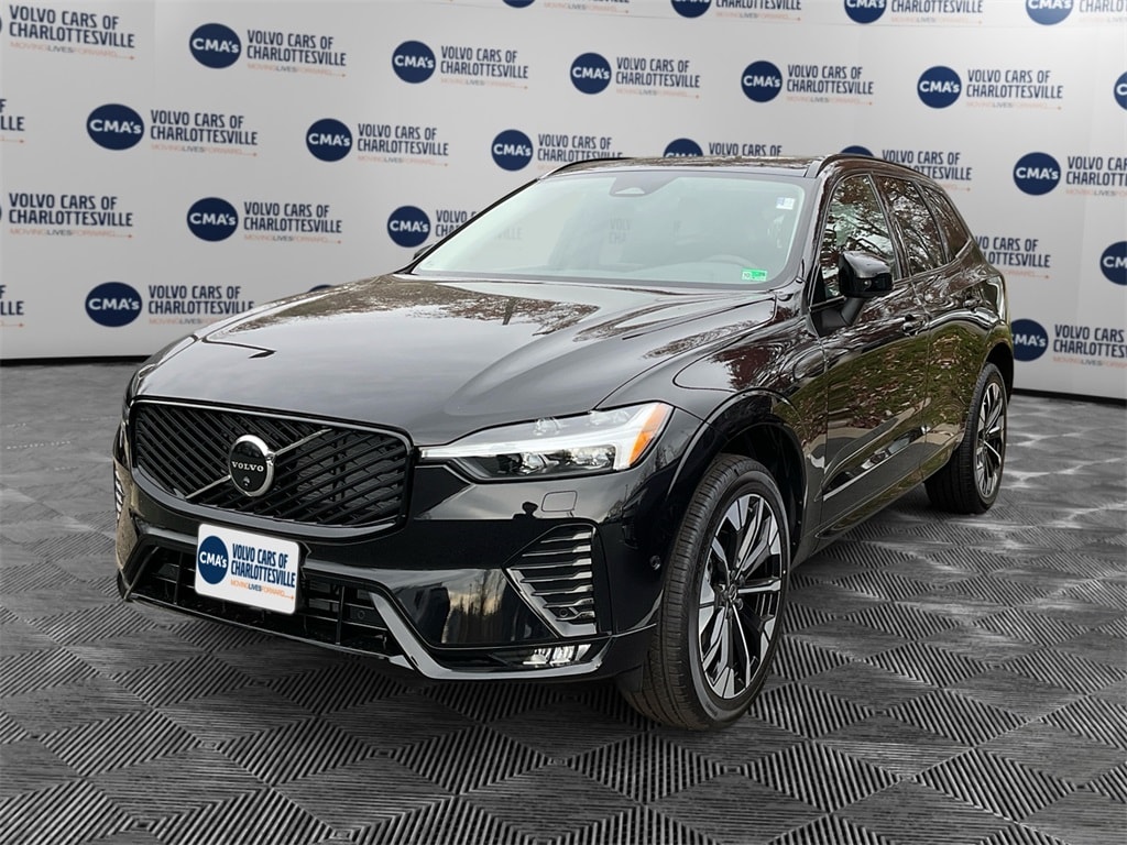 2026 Volvo XC60 Plus's photo