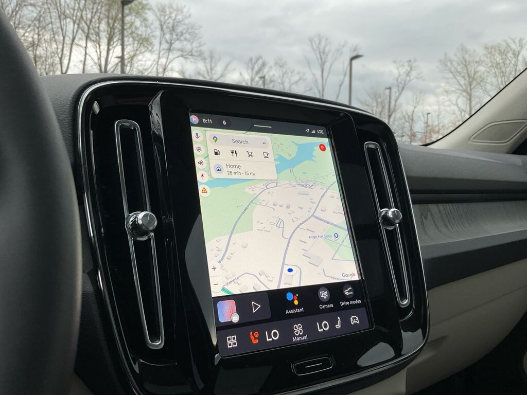 Used 2024 Volvo XC40 B5 Plus Bright SUV