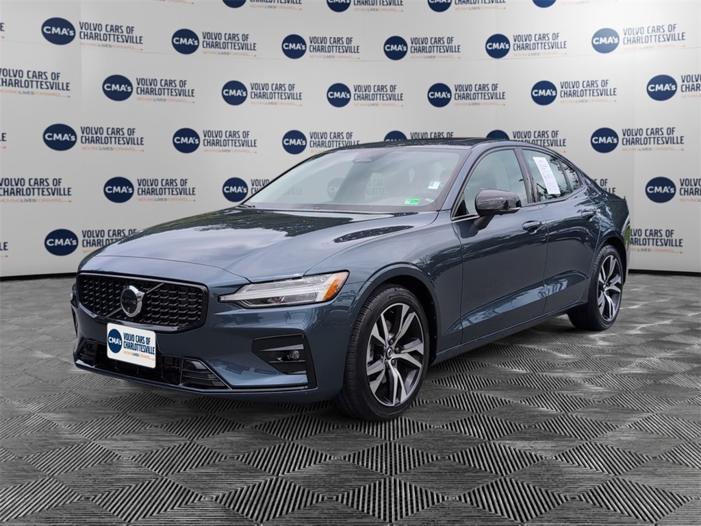 2025 Volvo S60 B5 Plus