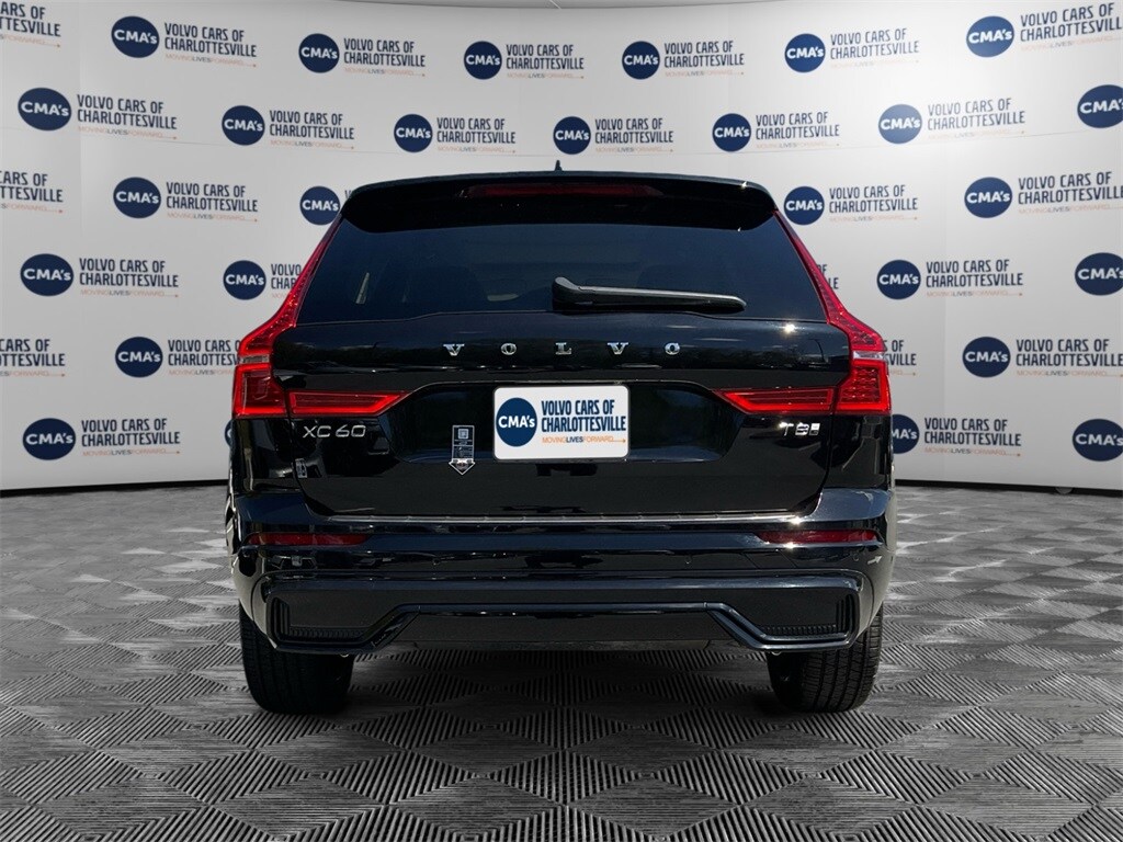2025 Volvo XC60 Recharge Hybrid T8 Plus photo 4