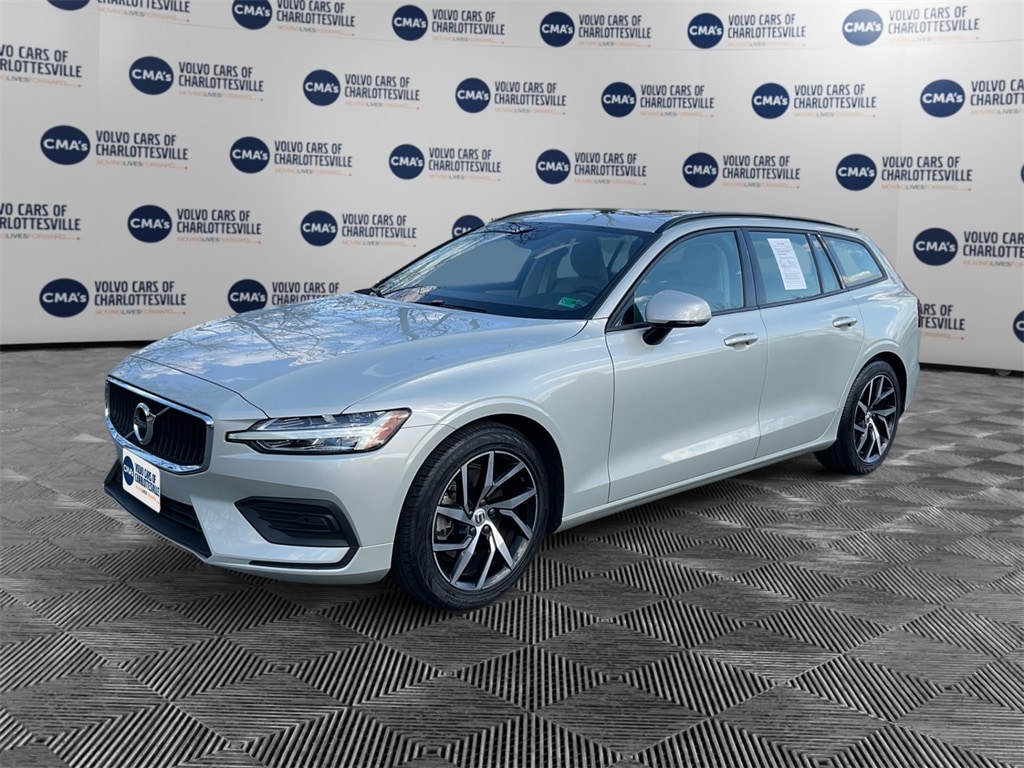 Used 2020 Volvo V60 T5 Momentum Wagon