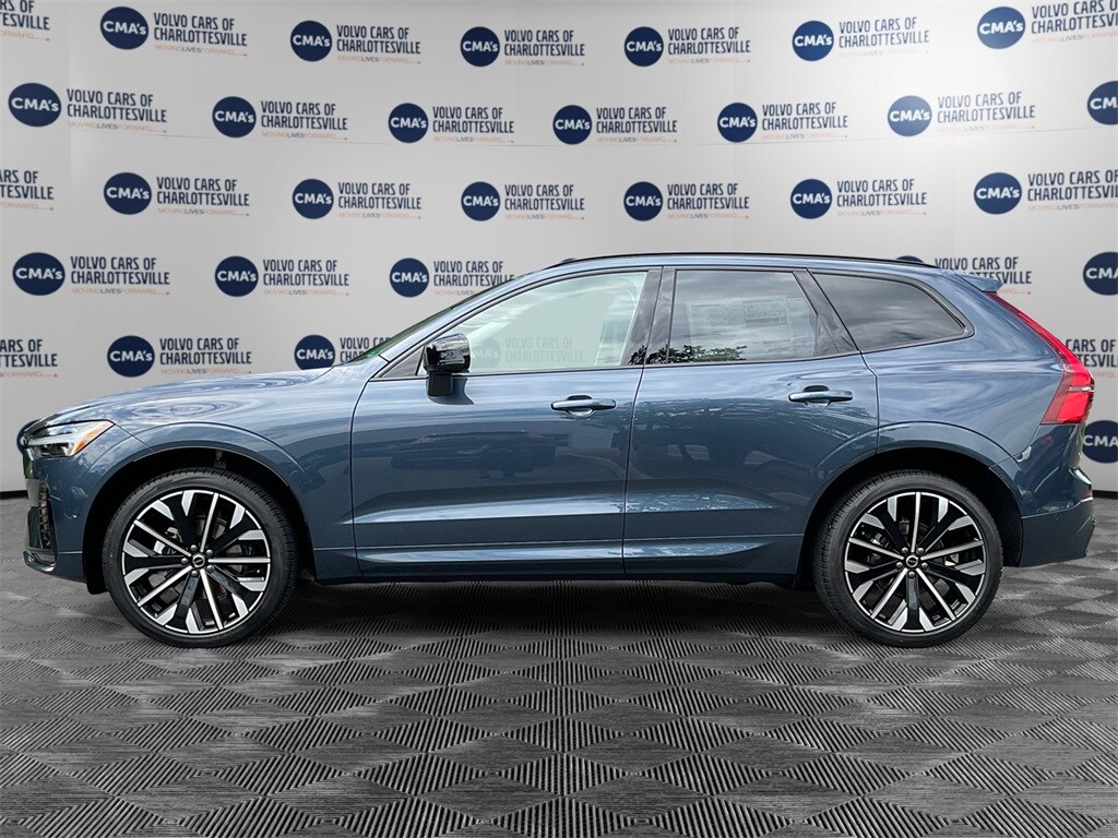 2026 Volvo XC60 B5 photo 2