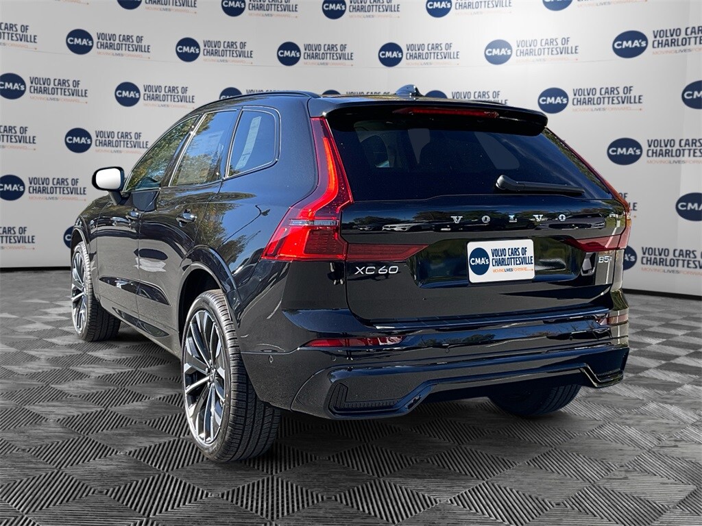 2026 Volvo XC60 B5 photo 3
