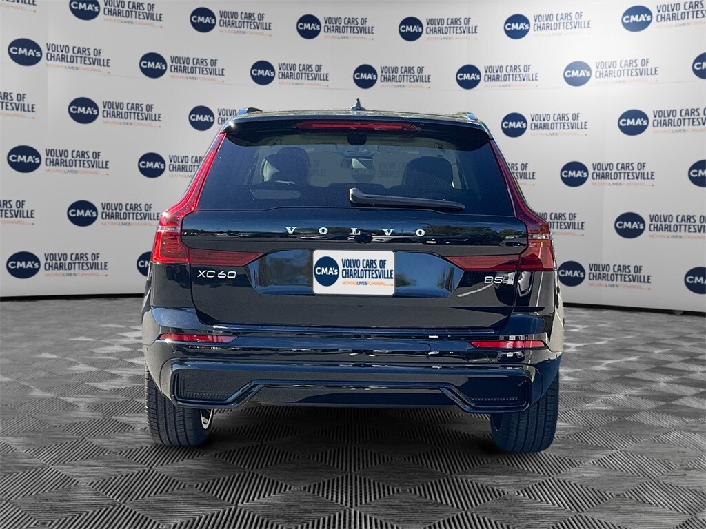 2026 Volvo XC60 B5 photo 4