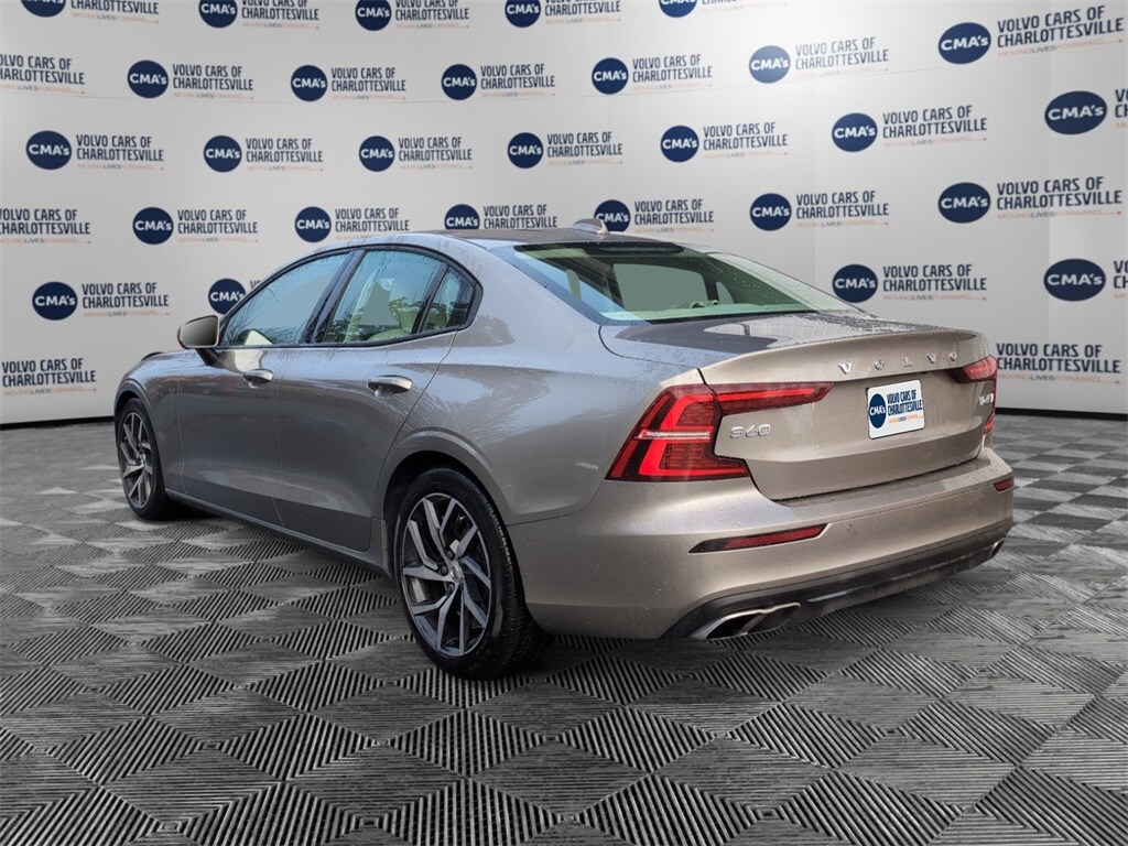 Used 2019 Volvo S60 T6 Momentum Sedan