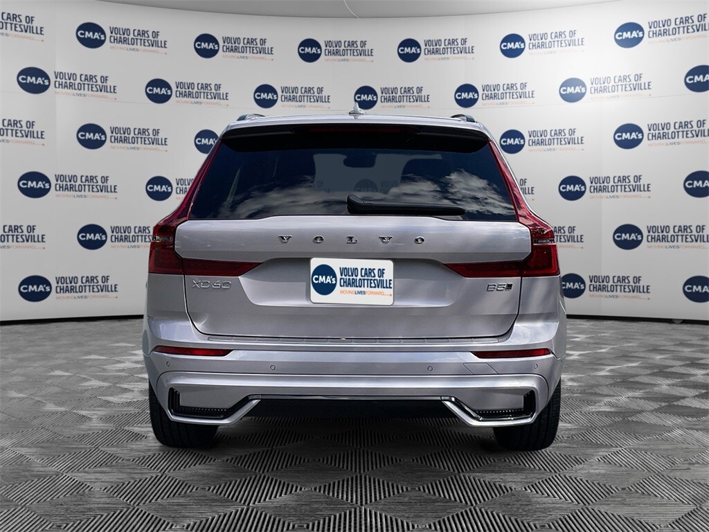 2026 Volvo XC60 B5 Plus photo 4