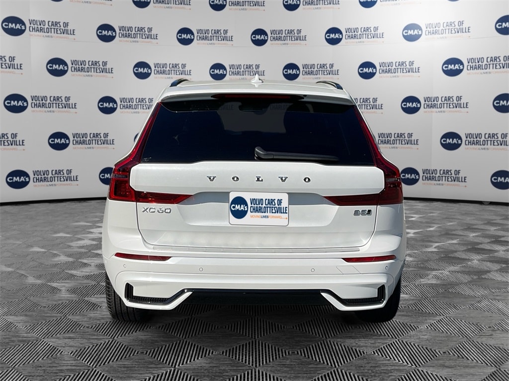 2026 Volvo XC60 B5 Plus photo 4