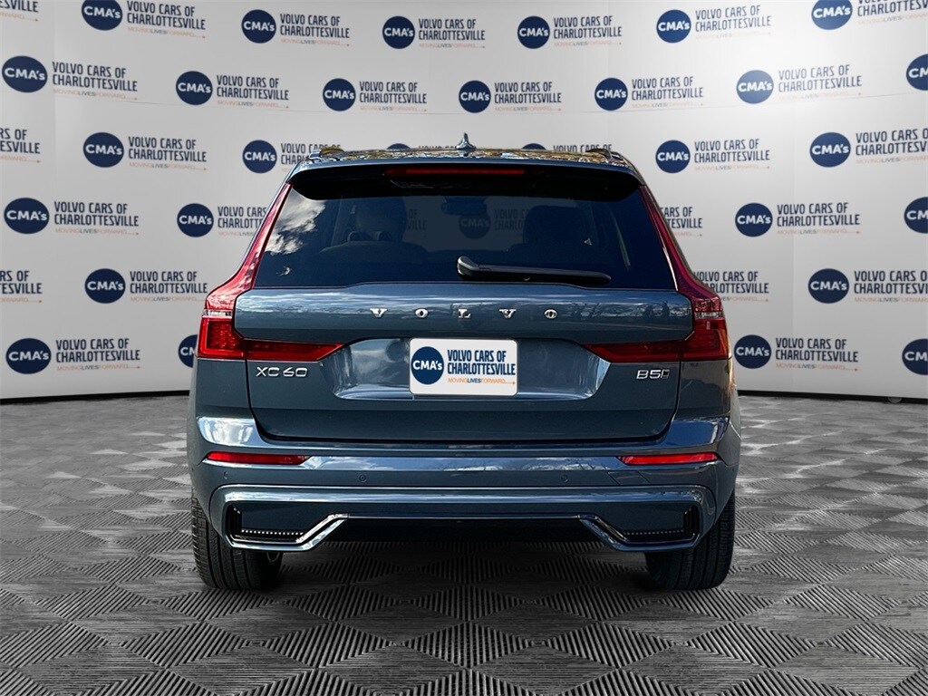 2026 Volvo XC60 B5 photo 4