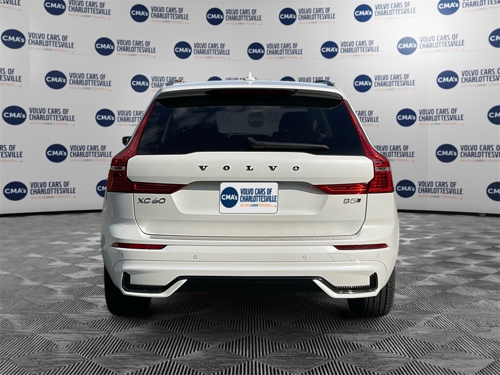 2023 Volvo XC60 B5 Plus photo 4