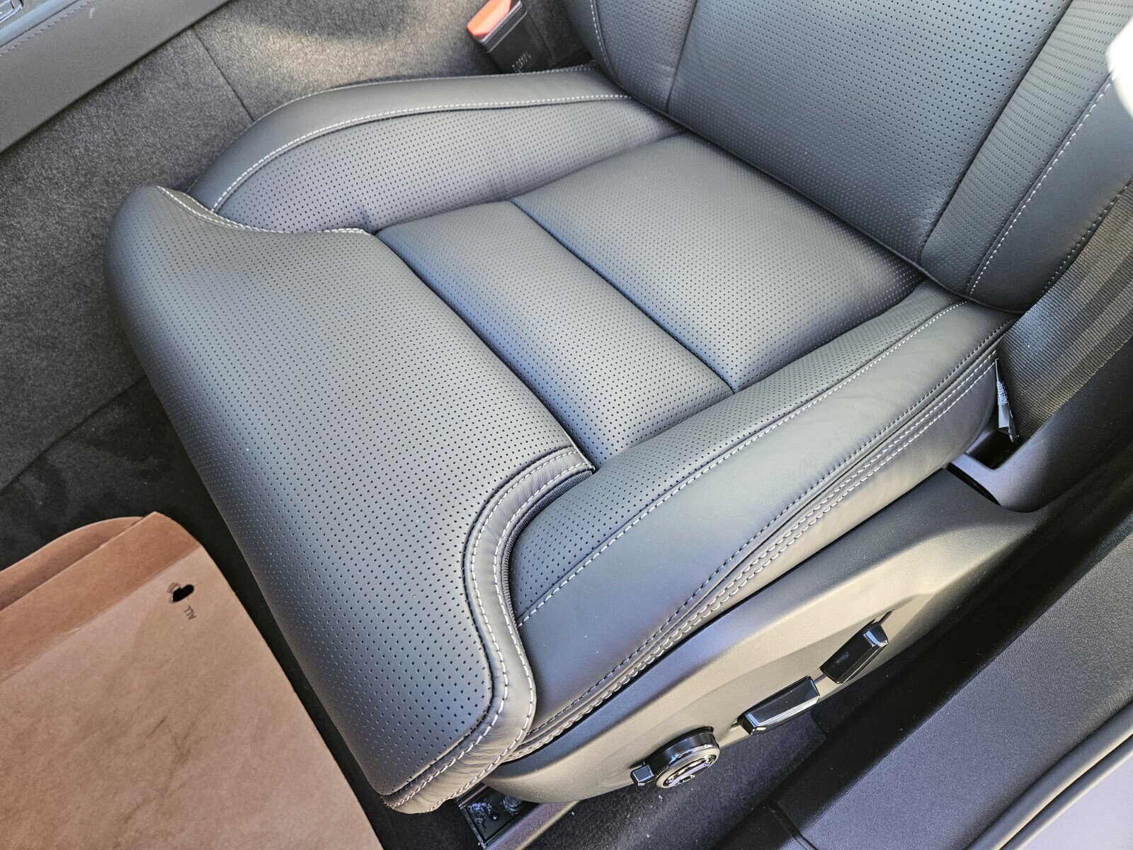 2026 Volvo XC90 Ultra - Photo 8