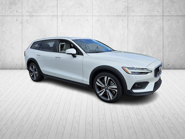 2026 Volvo V60 Cross Country B5 Plus AWD Wagon