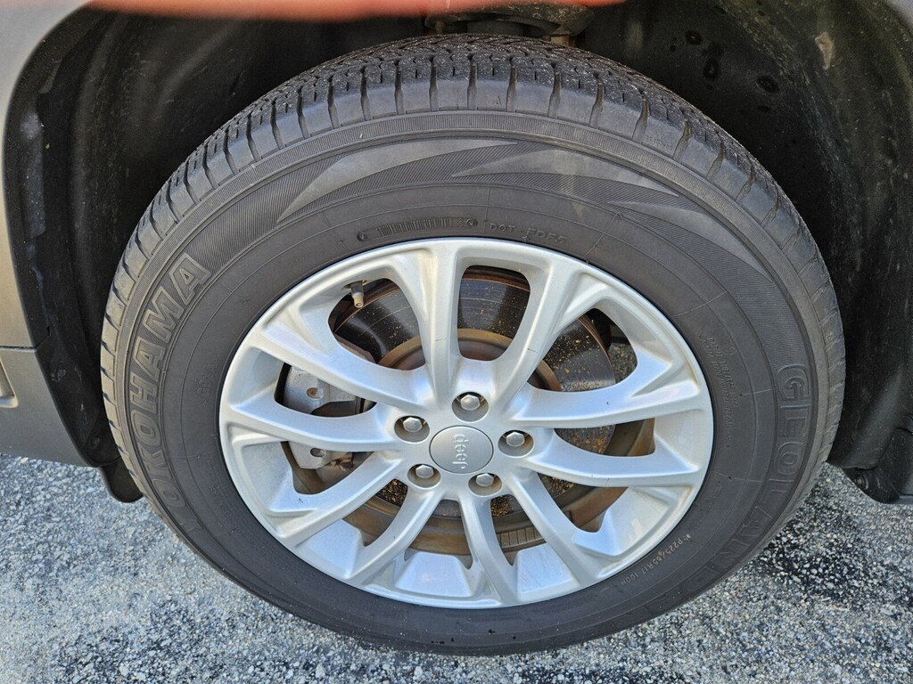 Used 2020 Jeep Cherokee Latitude Latitude FWD