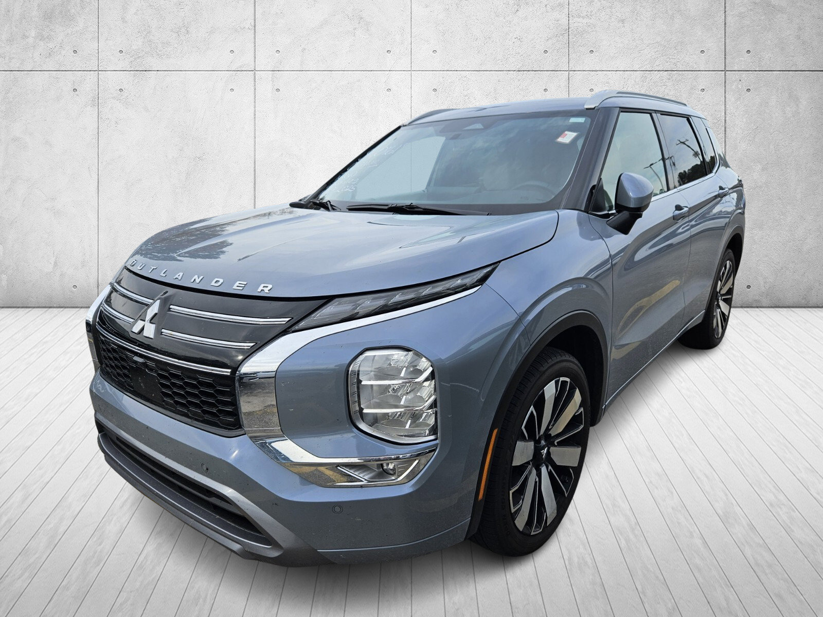 2025 Mitsubishi Outlander SEL's photo