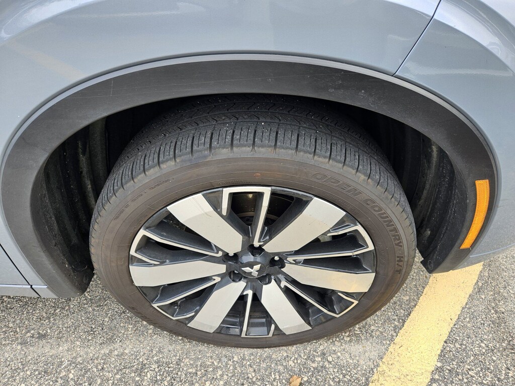 Used 2025 Mitsubishi Outlander SEL SEL FWD