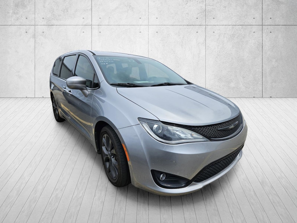 Used 2019 Chrysler Pacifica Touring Plus Touring Plus FWD