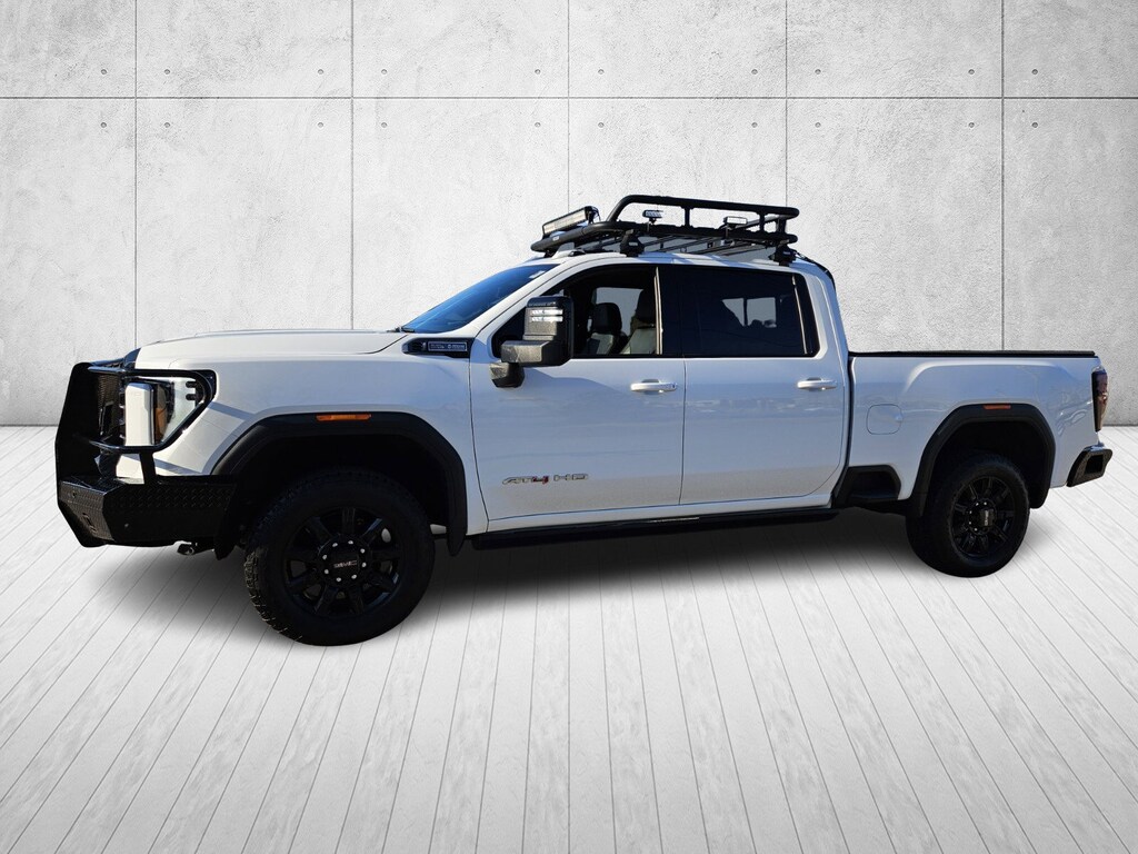 Used 2024 GMC Sierra 2500HD AT4 4WD Crew Cab 159 AT4