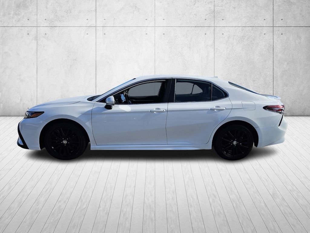 Used 2024 Toyota Camry SE SE Auto