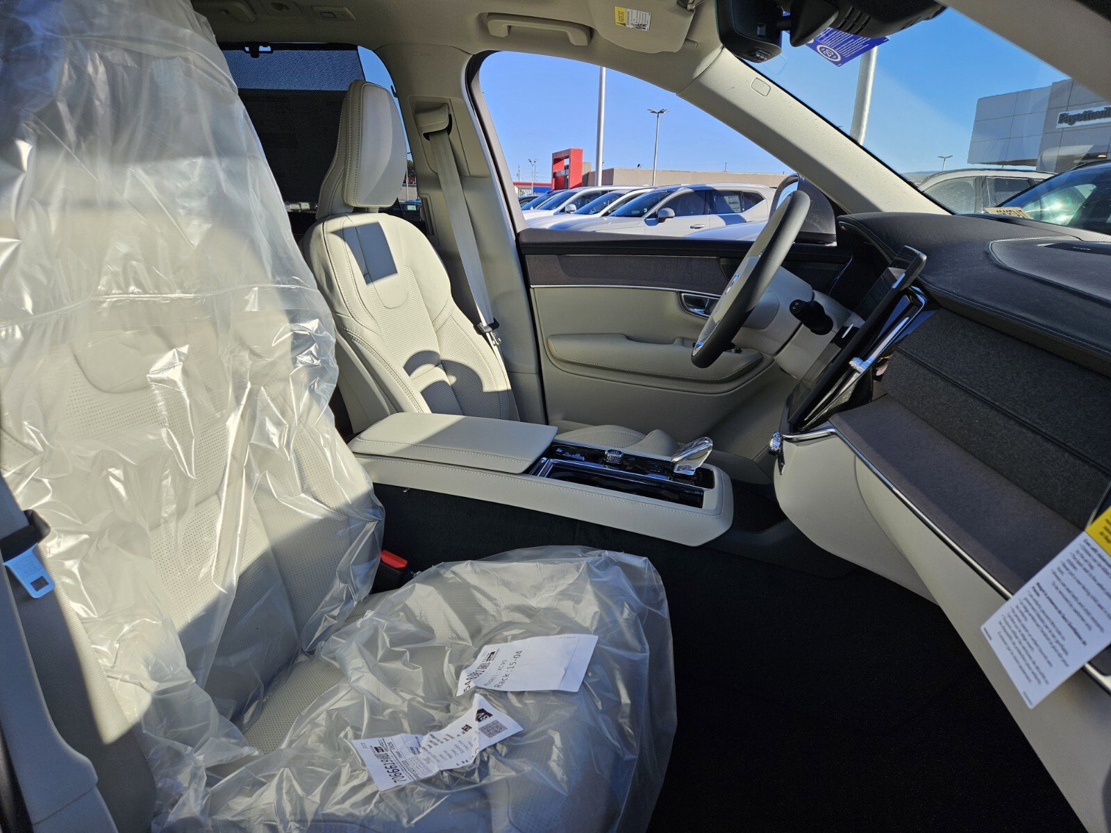 2026 Volvo XC90 Ultra - Photo 12