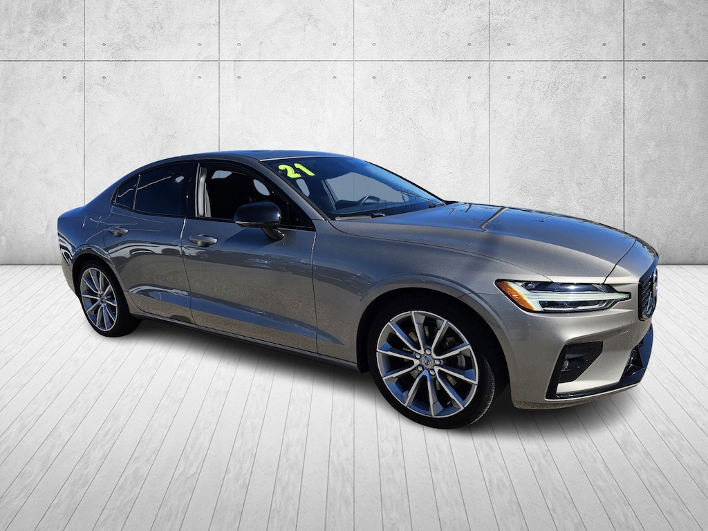 Used 2021 Volvo S60 Momentum T5 FWD Momentum