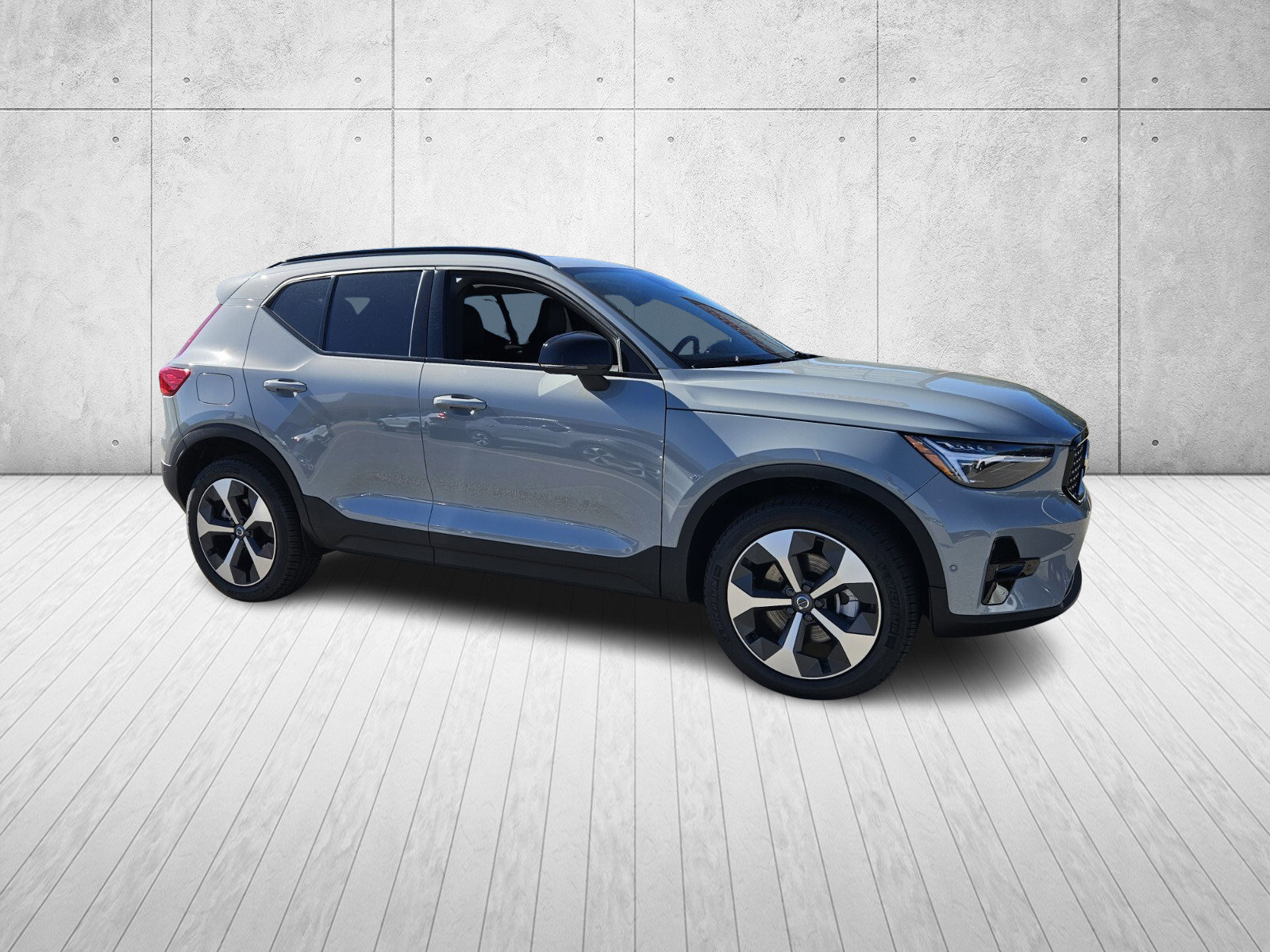2026 Volvo XC40 Plus's photo