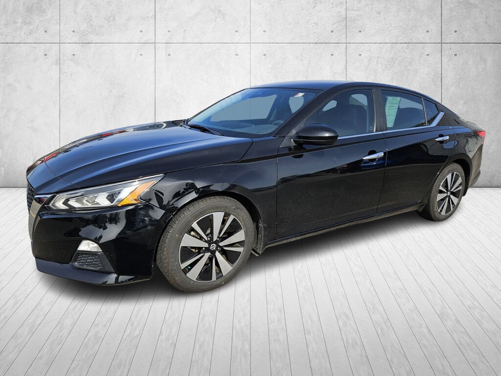Used 2022 Nissan Altima 2.5 SV Sedan
