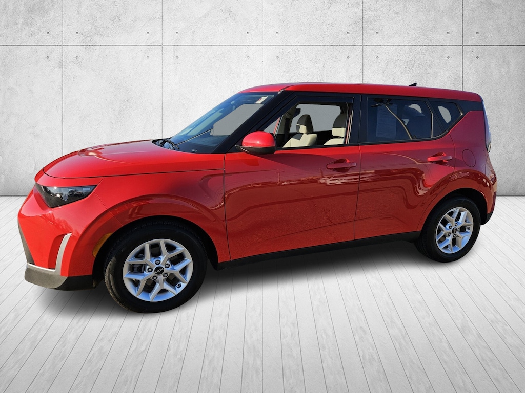 Used 2025 Kia Soul LX LX FWD