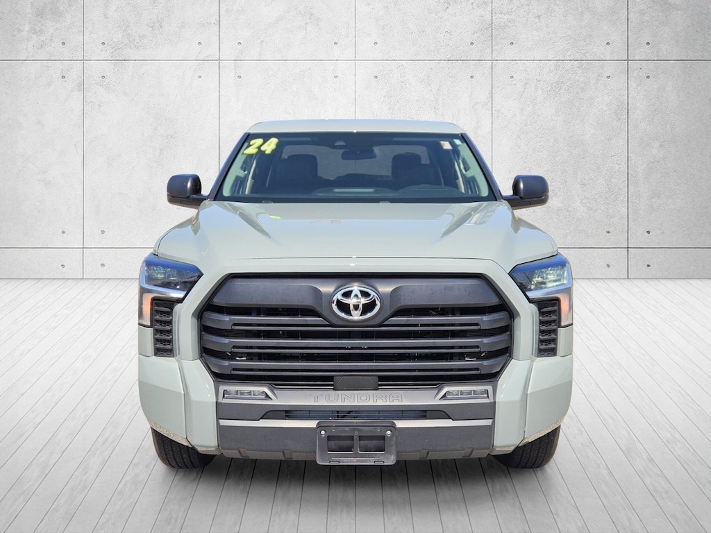 Used 2024 Toyota Tundra 4WD SR5 SR5 CrewMax 5.5 Bed