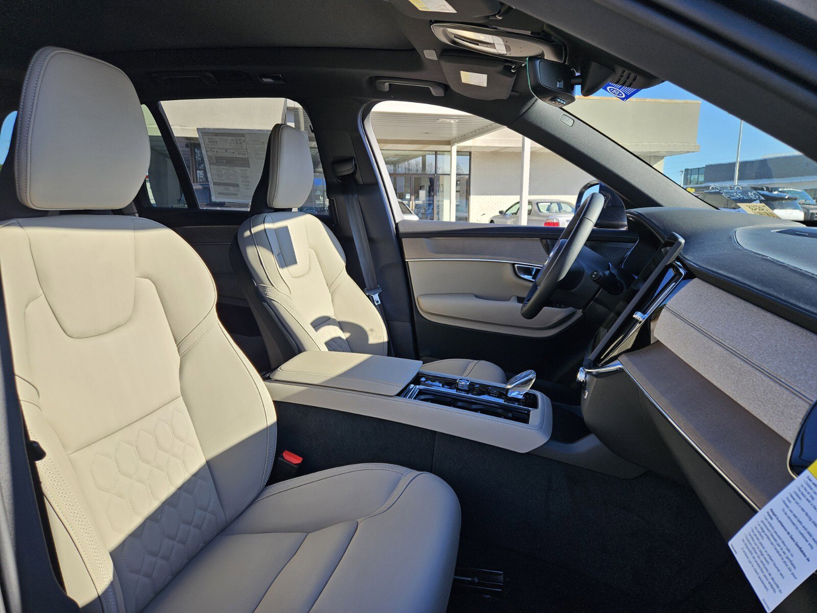 2026 Volvo XC90 Plus - Photo 12