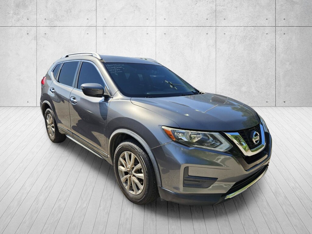 Used 2017 Nissan Rogue SV FWD SV