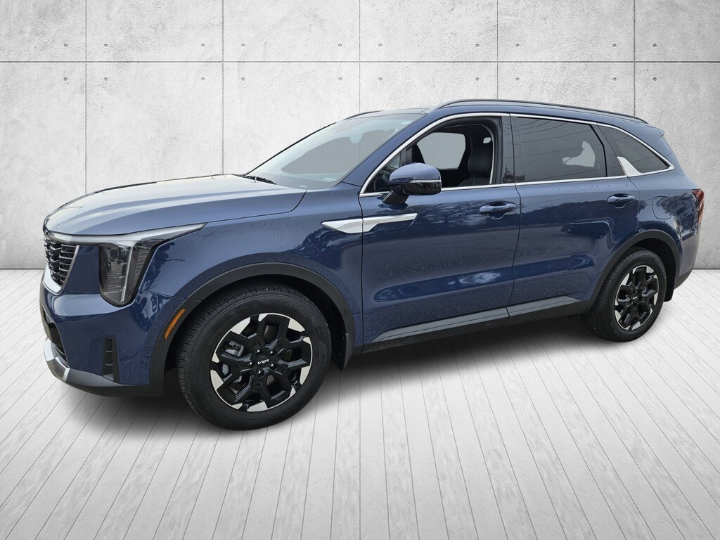 Used 2025 Kia Sorento S S FWD