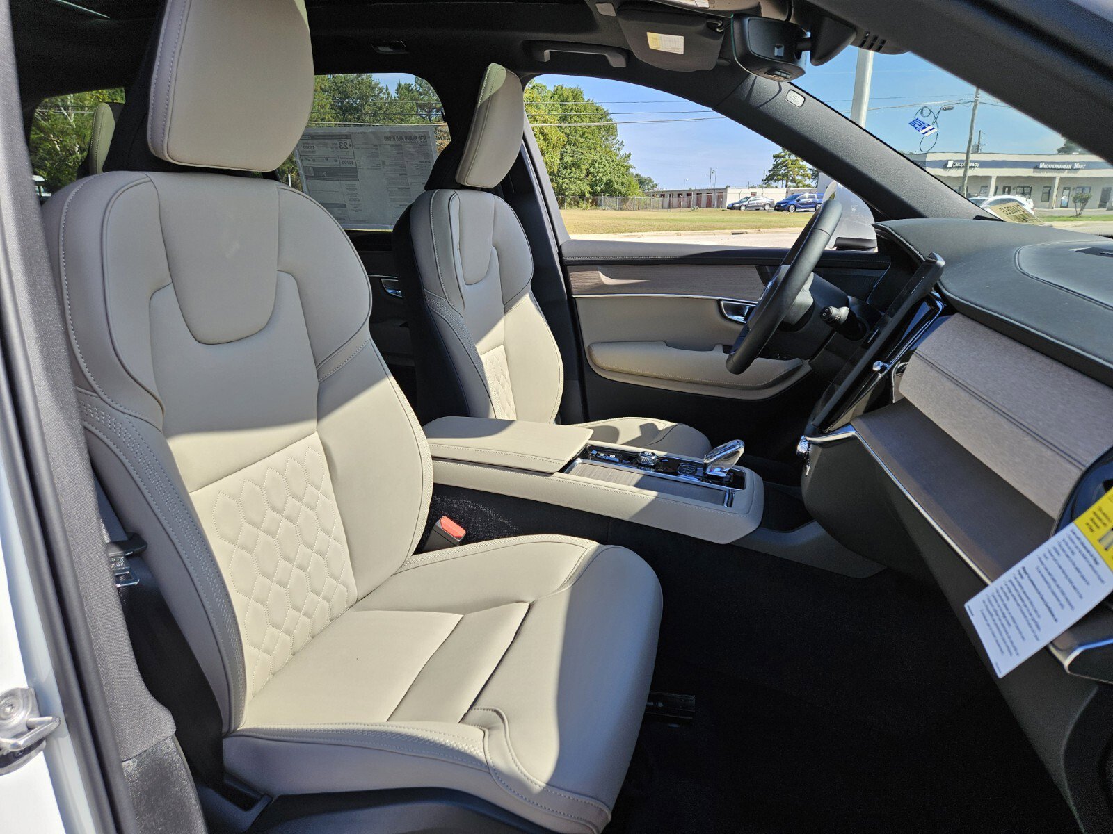 2026 Volvo XC90 Plus - Photo 12