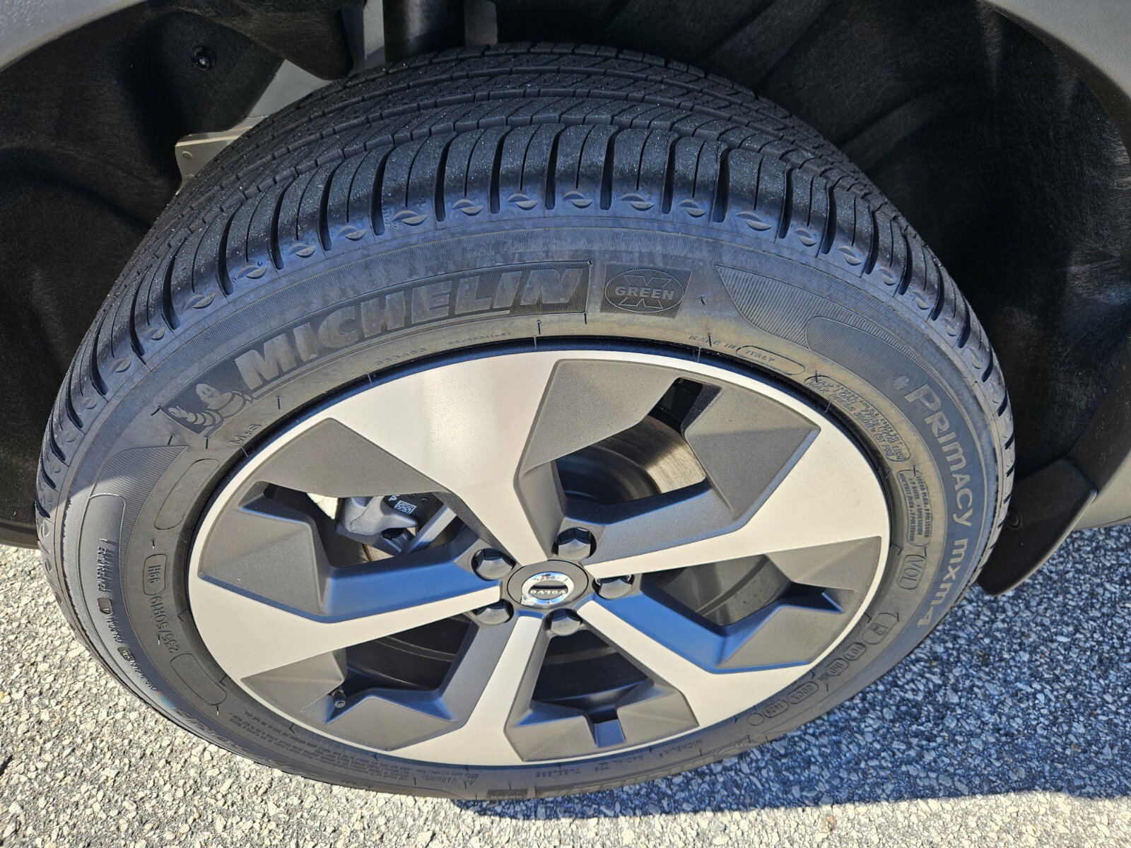 2026 Volvo XC40 Plus - Photo 10