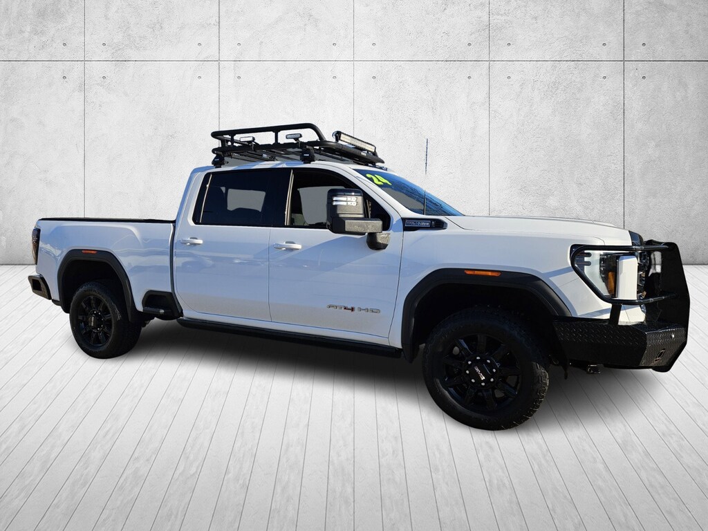 Used 2024 GMC Sierra 2500HD AT4 4WD Crew Cab 159 AT4