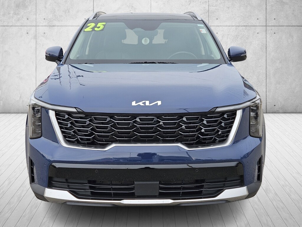 Used 2025 Kia Sorento S S FWD