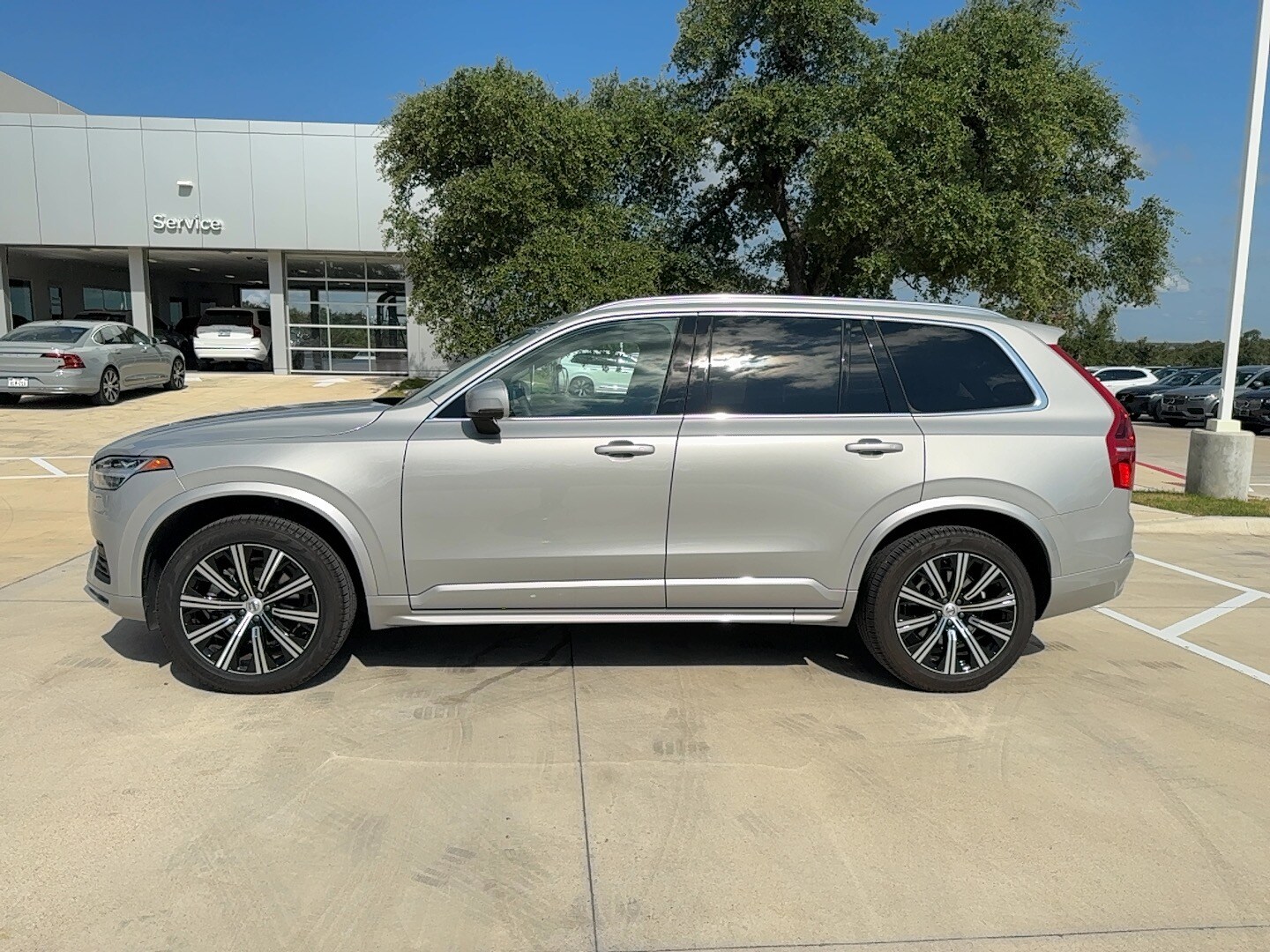 2023 Volvo XC90 B5 AWD Core photo 3